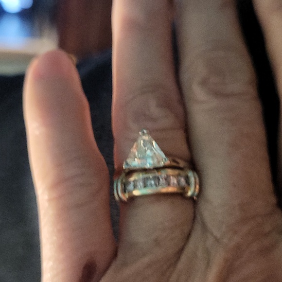 Jewelry - 1.28 VS 1 Trillant cut diamond engagement ring